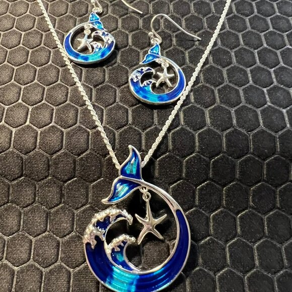 Star Fish and Wave Necklace and Earring Set Blue Silver 18K White Gold Plated - Picture 1 of 1